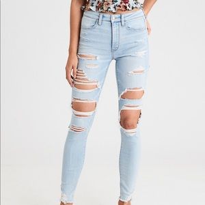 AE || high waisted light wash distressed jeans